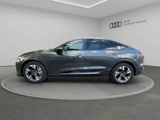 Gebraucht Audi e-tron Sportback S-Line 300 kW (408 PS) 2023 Daytonagrau perleffekt SUV
