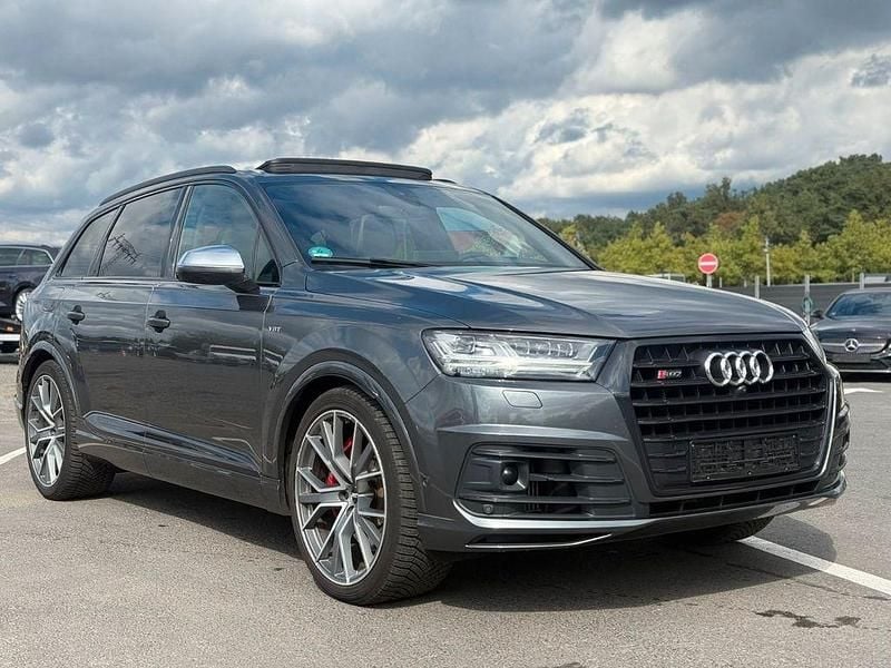 Grau Gebraucht 2018 Audi SQ7 Sport SUV | 34.900 € (Fairer Preis) - Bild 1/4