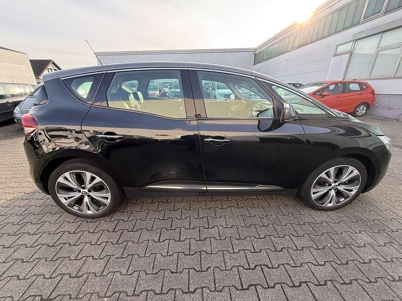 Gebraucht Renault Scénic IV 163 PS (119 kW) 2018 Schwarz Van / Kleinbus