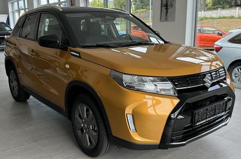 Gold Neu 2025 Suzuki Vitara Comfort SUV | 23.900 € (Fairer Preis) - Bild 1/4