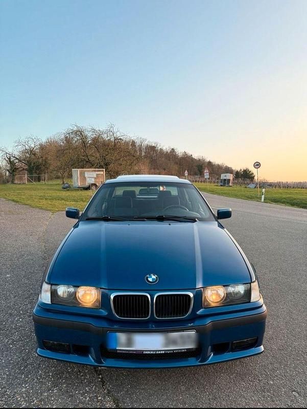 Gebraucht BMW 323 Sport Line 170 PS (125 kW) 1997 Blau Limousine