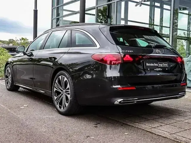 Gebraucht Mercedes E200 Advanced 204 PS (150 kW) 2025 Grau Kombi