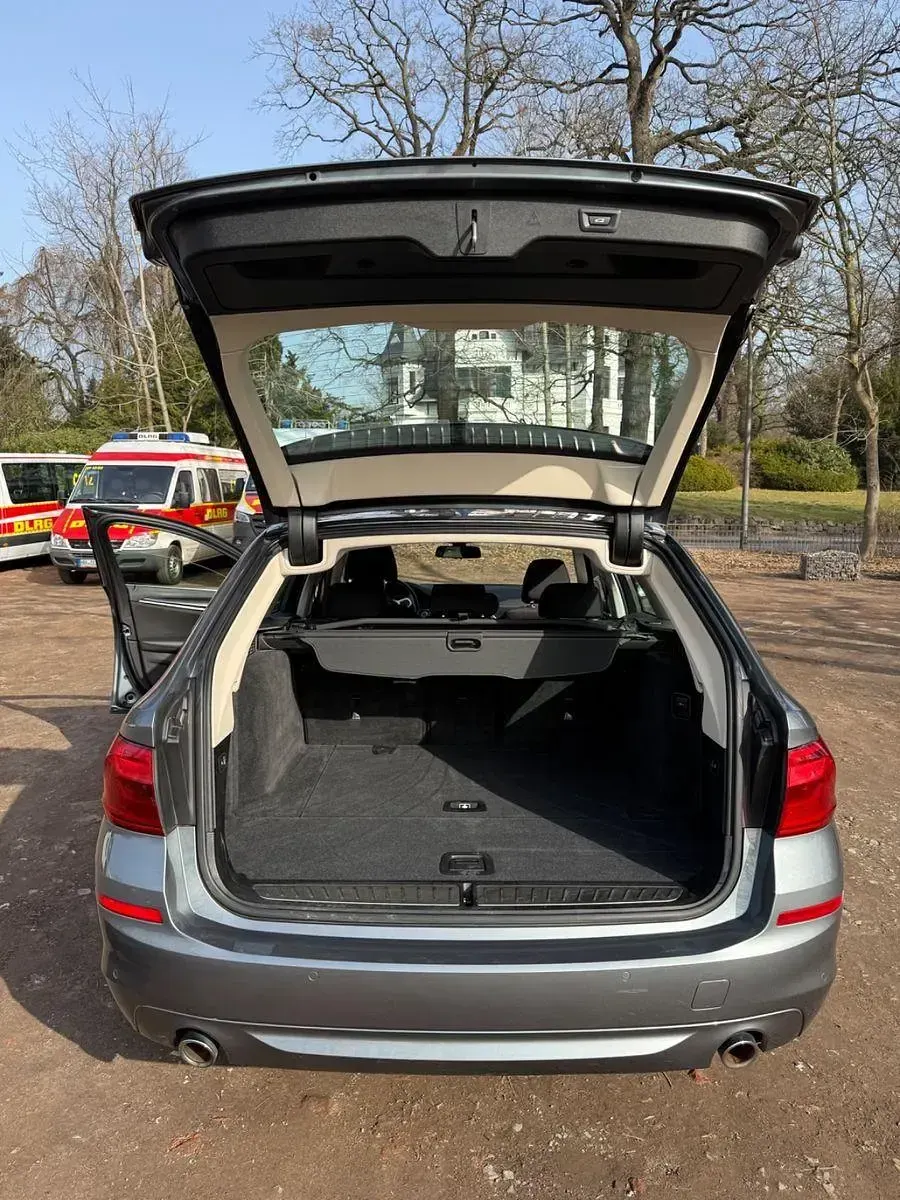 Używany BMW 530 265 KM (194 kW) 2017 Srebrny Kombi