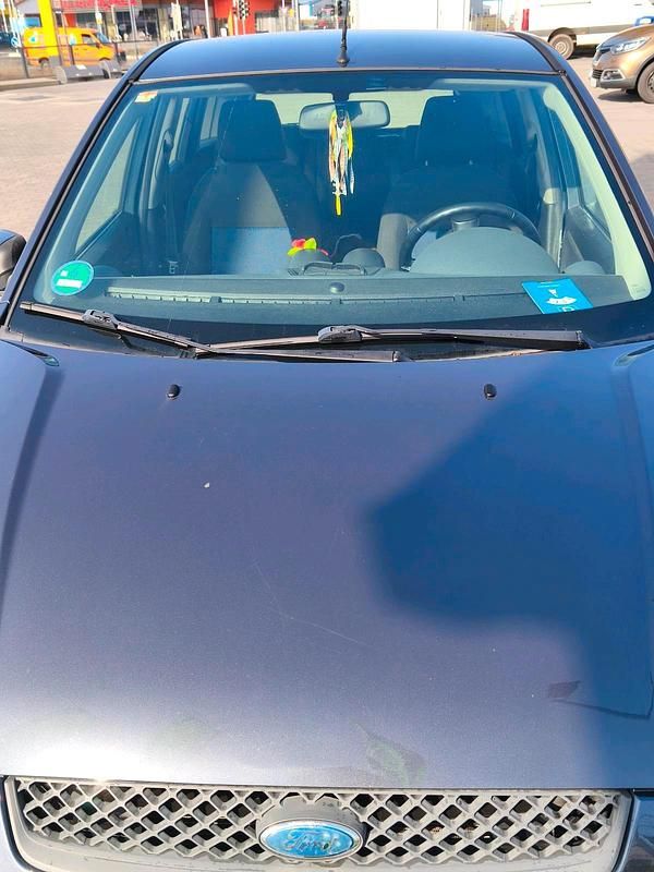 Gebraucht Ford Fiesta Ambiente 90 PS (66 kW) 2008 Andere farben Kleinwagen