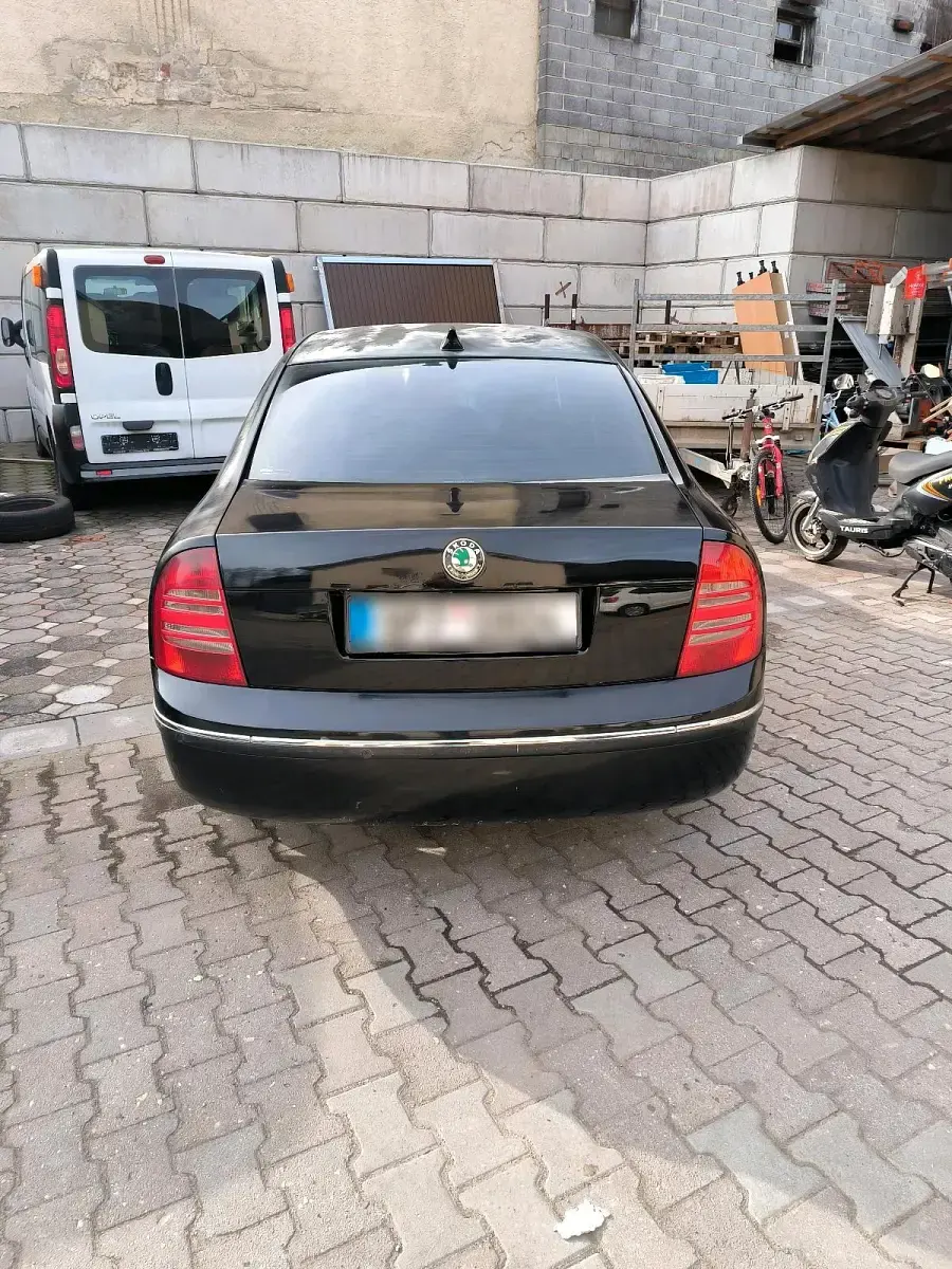 Gebraucht Skoda Superb 131 PS (96 kW) 2006 Schwarz Limousine
