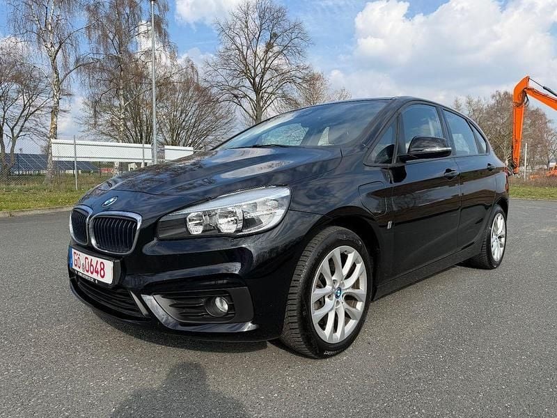 Gebraucht BMW 225 Advantage 136 PS (100 kW) 2017 Schwarz SUV