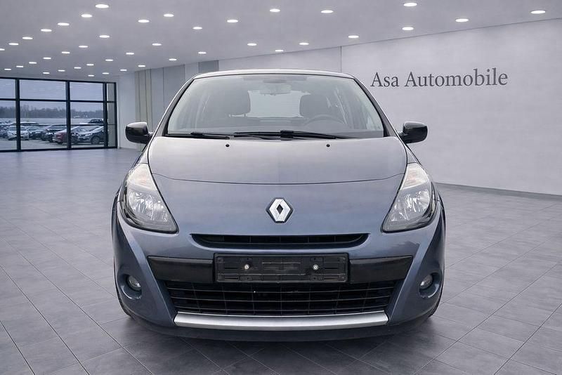 Gebraucht Renault Clio II 86 PS (63 kW) 2011 Schwarz Limousine