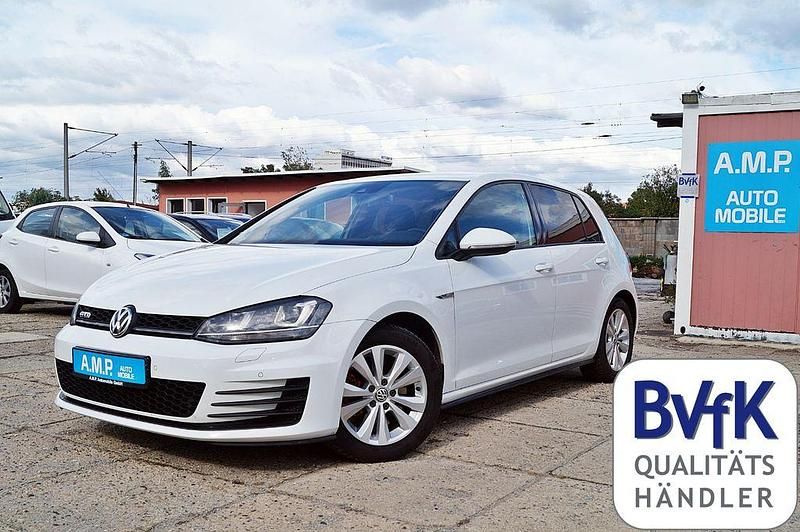 Pure white Gebraucht 2016 VW Golf VII GTD Limousine | 11.990 € (Guter Preis) - Bild 1/4