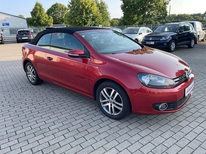Gebraucht VW Golf Cabriolet Basis 105 PS (77 kW) 2012 Rot Cabrio