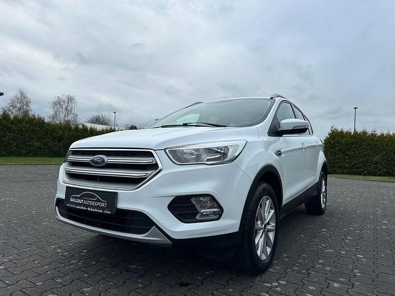 Gebraucht Ford Kuga Trend 120 PS (88 kW) 2019 Weiß SUV