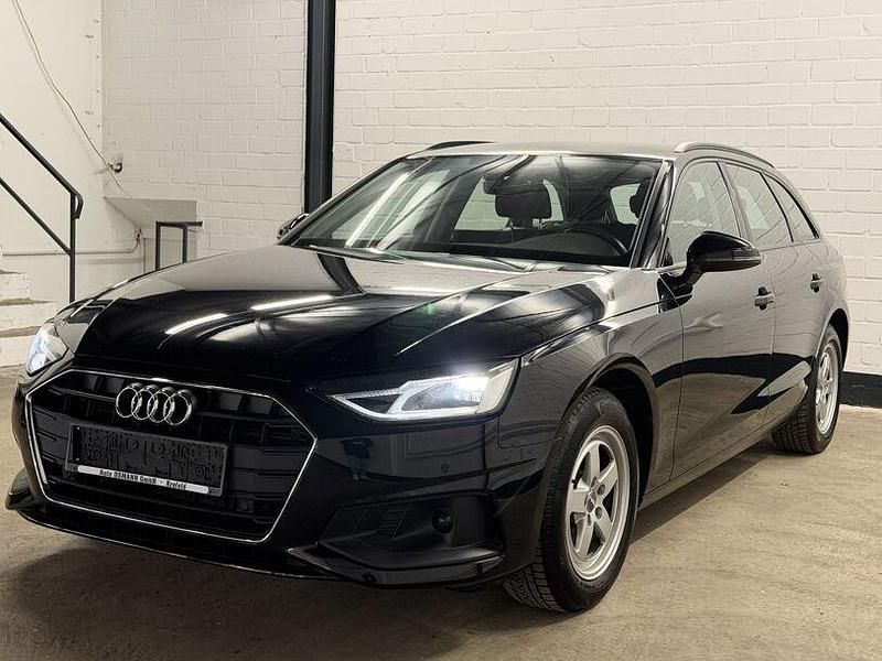 Gebraucht Audi A4 Basis 163 PS (119 kW) 2021 Schwarz Kombi