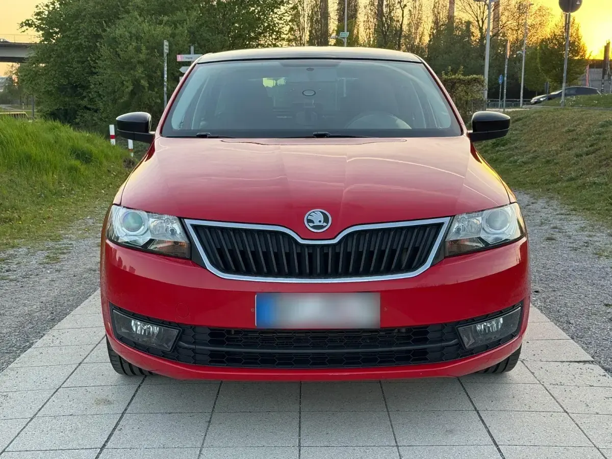 Gebraucht Skoda Rapid 86 PS (63 kW) 2014 Rot Kleinwagen
