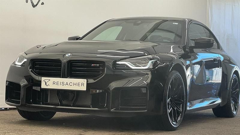 Saphirschwarz metallic Neu 2025 BMW M2 Shadowline Coupé | 76.999 € (Etwas zu teuer) - Bild 1/4