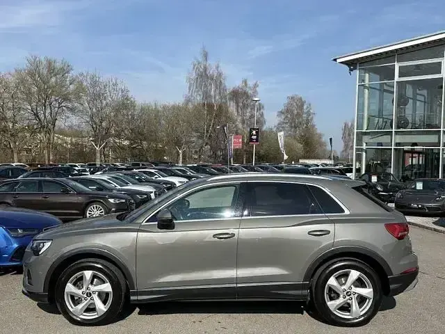 Second-hand Audi Q3 Advanced 240 CP (176 kW) 2022 Verde SUV
