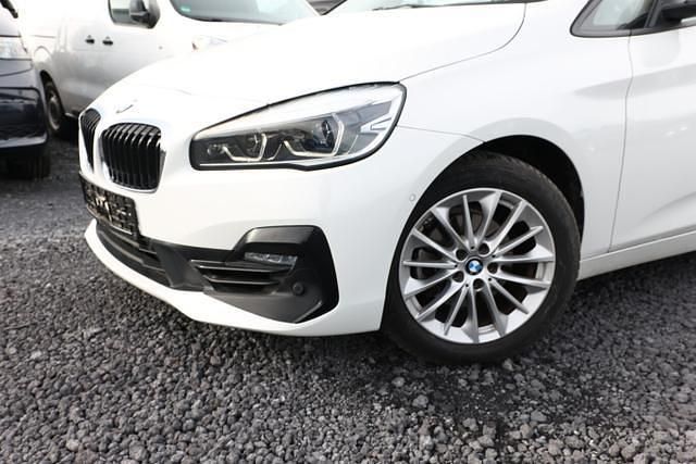Gebraucht BMW 218 Sport Line 140 PS (102 kW) 2019 Alpinweiß alpinweiß Kombi