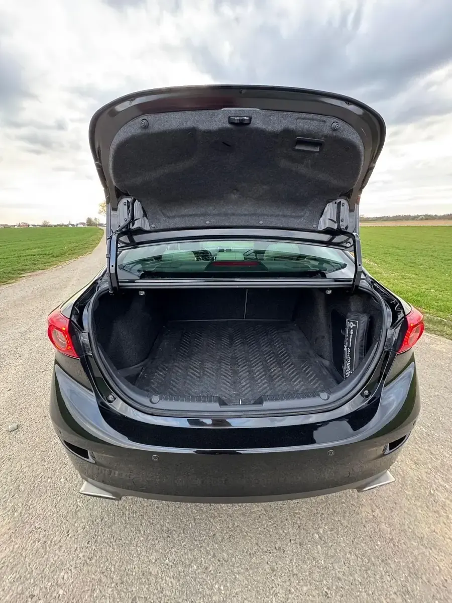 Gebraucht Mazda 3 180 PS (132 kW) 2014 Schwarz Limousine