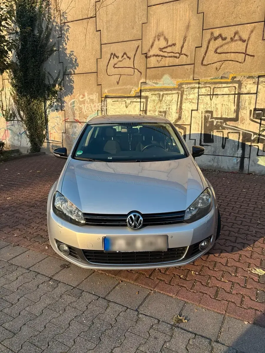 Gebraucht VW Golf VI 86 PS (63 kW) 2011 Silber Kleinwagen