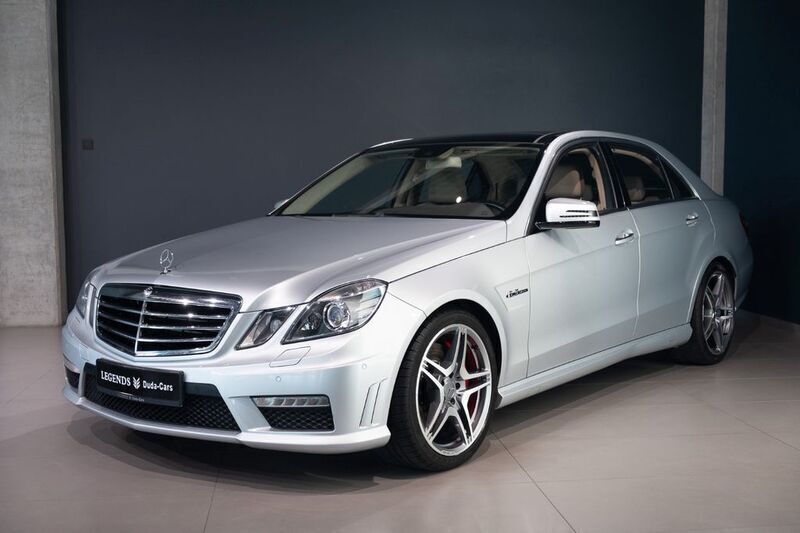 Silber Gebraucht 2010 Mercedes E63 AMG AMG Limousine | 53.385 € - Bild 1/4