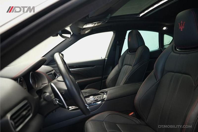 Gebraucht Maserati Levante 430 PS (316 kW) 2022 Schwarz SUV