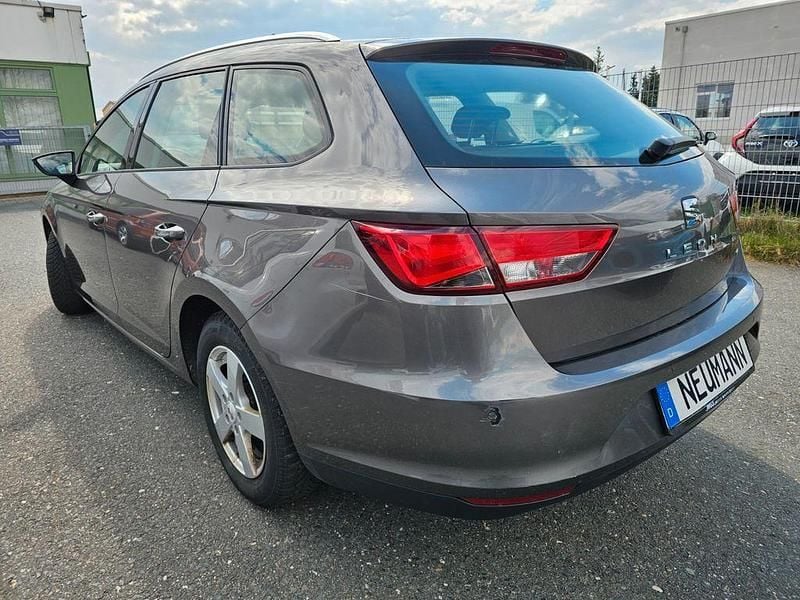 Usado Seat Leon ST Style 150 HP (110 kW) 2014 Cinzento Carrinha