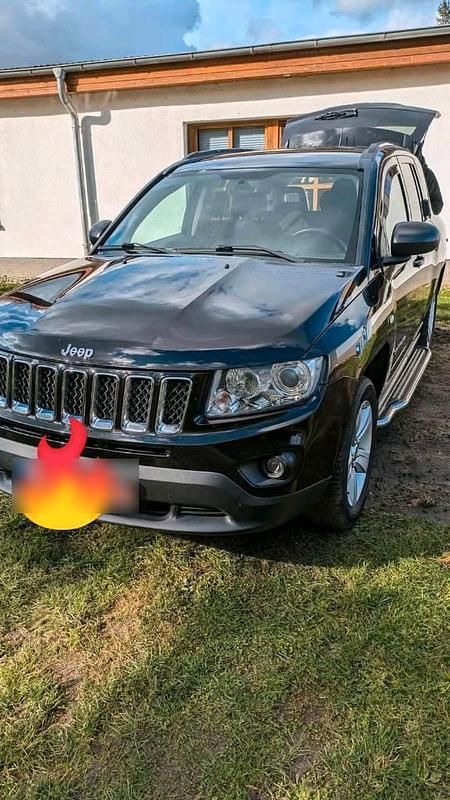 Second-hand Jeep Compass 156 CP (114 kW) 2013 Negru SUV