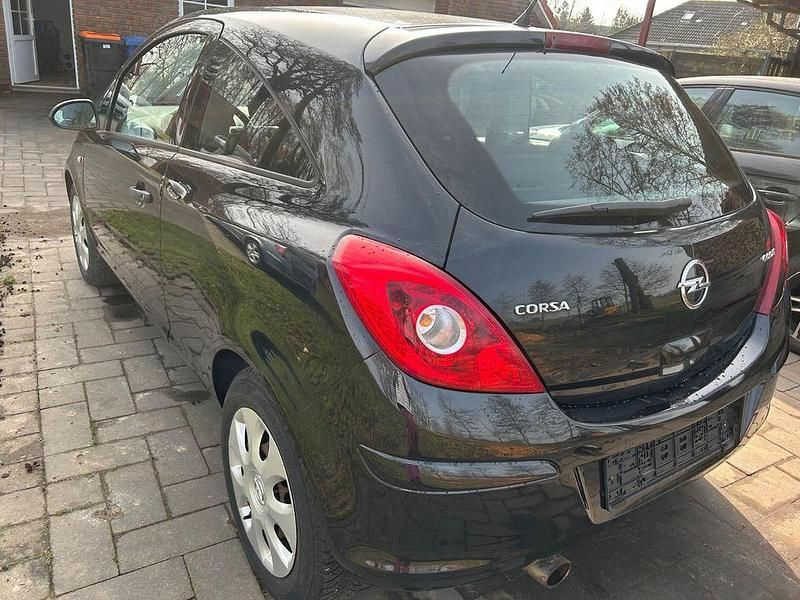 Gebraucht Opel Corsa Edition 69 PS (50 kW) 2012 Schwarz Kleinwagen