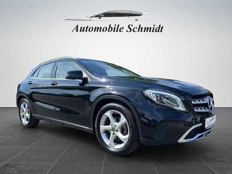 Schwarz Gebraucht 2019 Mercedes GLA200 Urban SUV | 22.990 € (Superpreis) - Bild 1/4