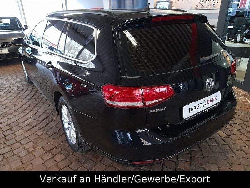 Gebraucht VW Passat Comfortline 150 PS (110 kW) 2019 Schwarz Kombi