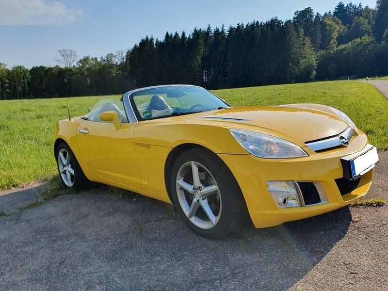 Second-hand Opel GT 264 CP (194 kW) 2008 Galben Cabrio