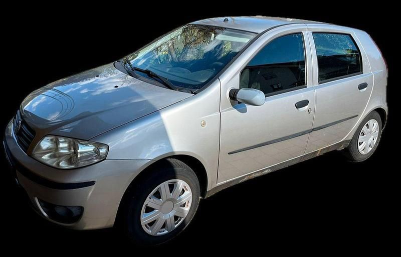 Grau Gebraucht 2005 Fiat Punto Kleinwagen | 600 € (Superpreis) - Bild 1/4