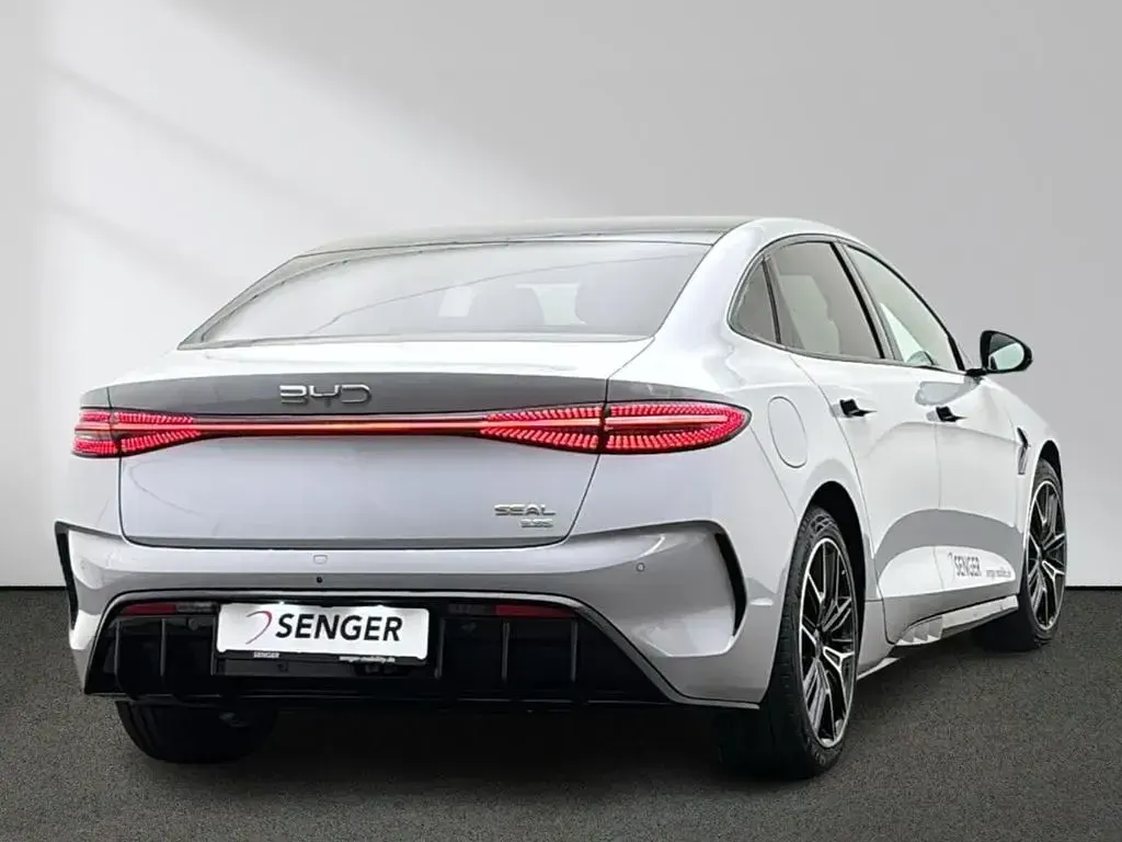 Używany BYD Seal 389 kW (530 KM) 2026 Szary Sedan/Limuzyna