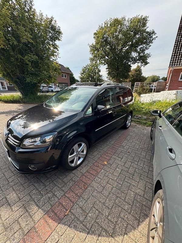 Schwarz Gebraucht 2013 VW Touran Van / Kleinbus | 10.500 € (Fairer Preis) - Bild 1/4