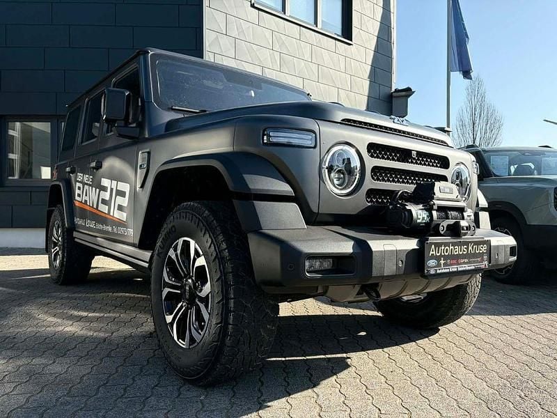 Neu BAW 212 166 PS (122 kW) 2025 Grau SUV