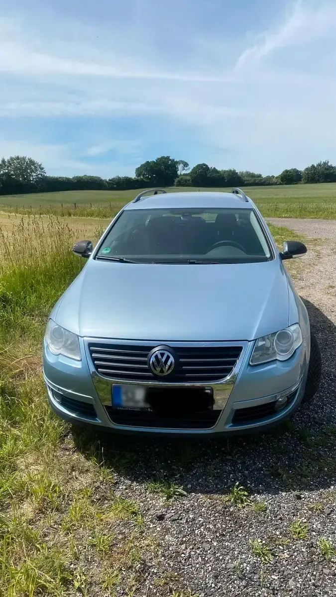 Gebraucht VW Passat 122 PS (89 kW) 2009 Blau Kombi