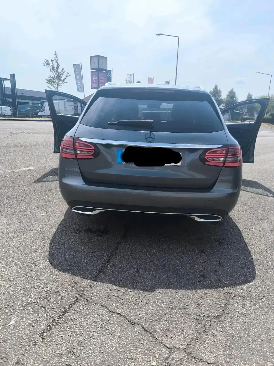 Gebraucht Mercedes 220 194 PS (142 kW) 2019 Grau Kombi