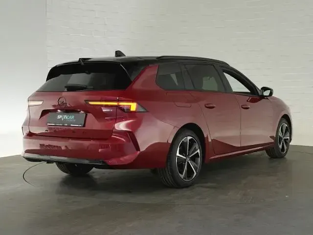 Gebraucht Opel Astra 145 PS (106 kW) 2024 Rot Kleinwagen