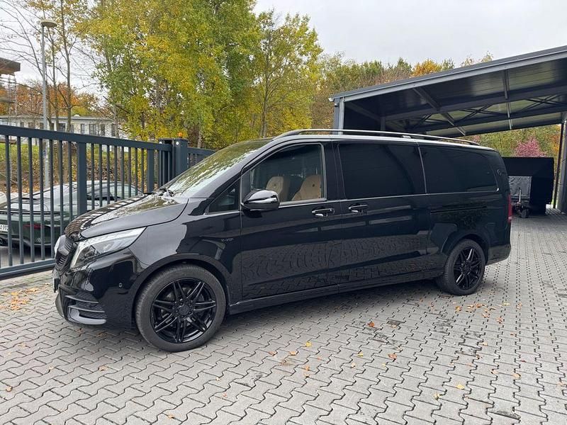 Gebraucht Mercedes V300 Business 237 PS (174 kW) 2023 Schwarz Van / Kleinbus