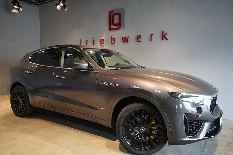 Grau Gebraucht 2019 Maserati Levante SUV | 49.941 € (Guter Preis) - Bild 1/3