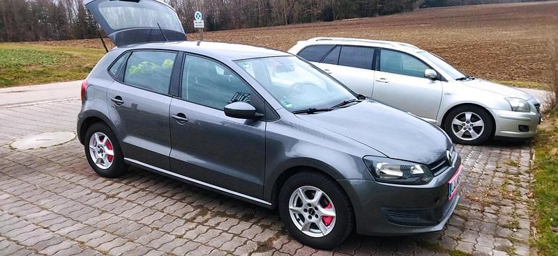 Gebraucht VW Polo 60 PS (44 kW) 2009 Grau Kleinwagen