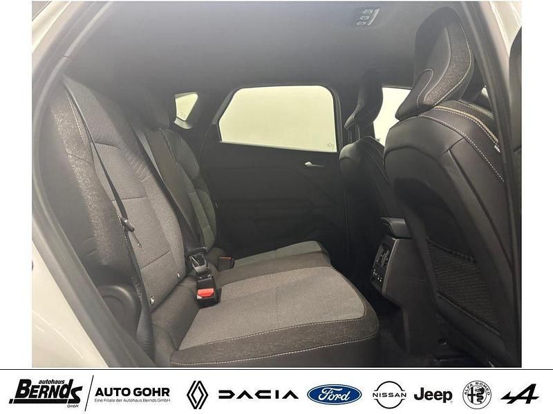 Gebraucht Renault Captur Techno 158 PS (116 kW) 2024 Perlmuttweiss metallic/dach in blackpe (metallic) SUV