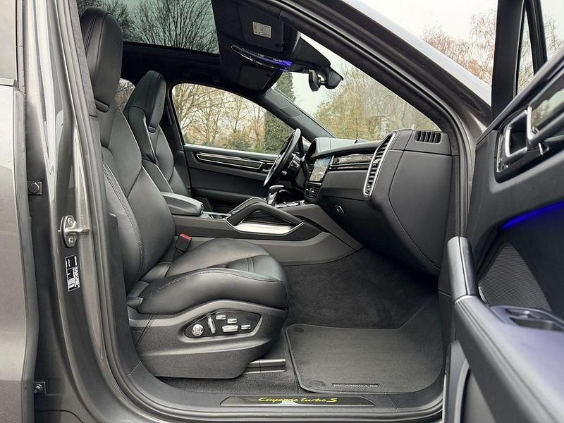 Gebraucht Porsche Cayenne Turbo S 680 PS (500 kW) 2020 Quarzitgrau (metallic) SUV