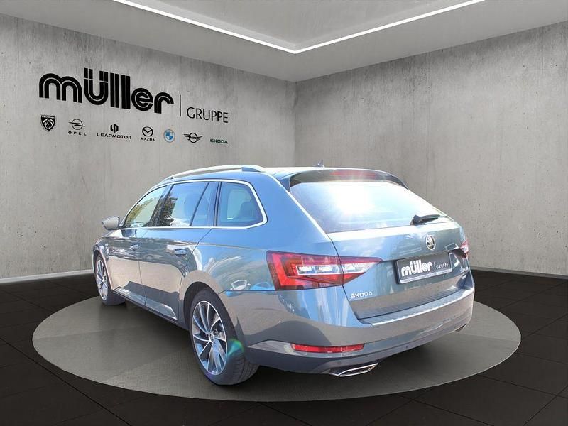 Gebraucht Skoda Superb LAURIN & KLEMENT 280 PS (205 kW) 2018 Quarzgrau Kombi