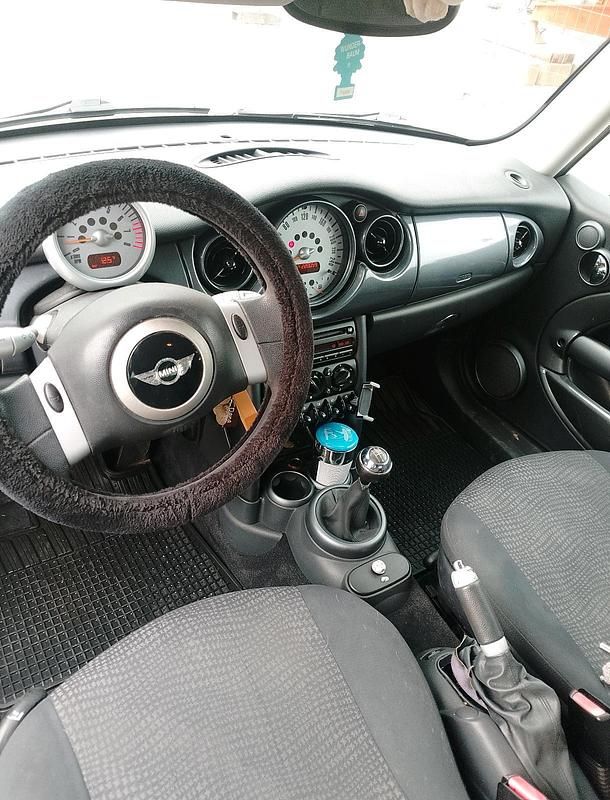 Second-hand Mini Cooper 125 CP (91 kW) 2004 Negru Hatchback
