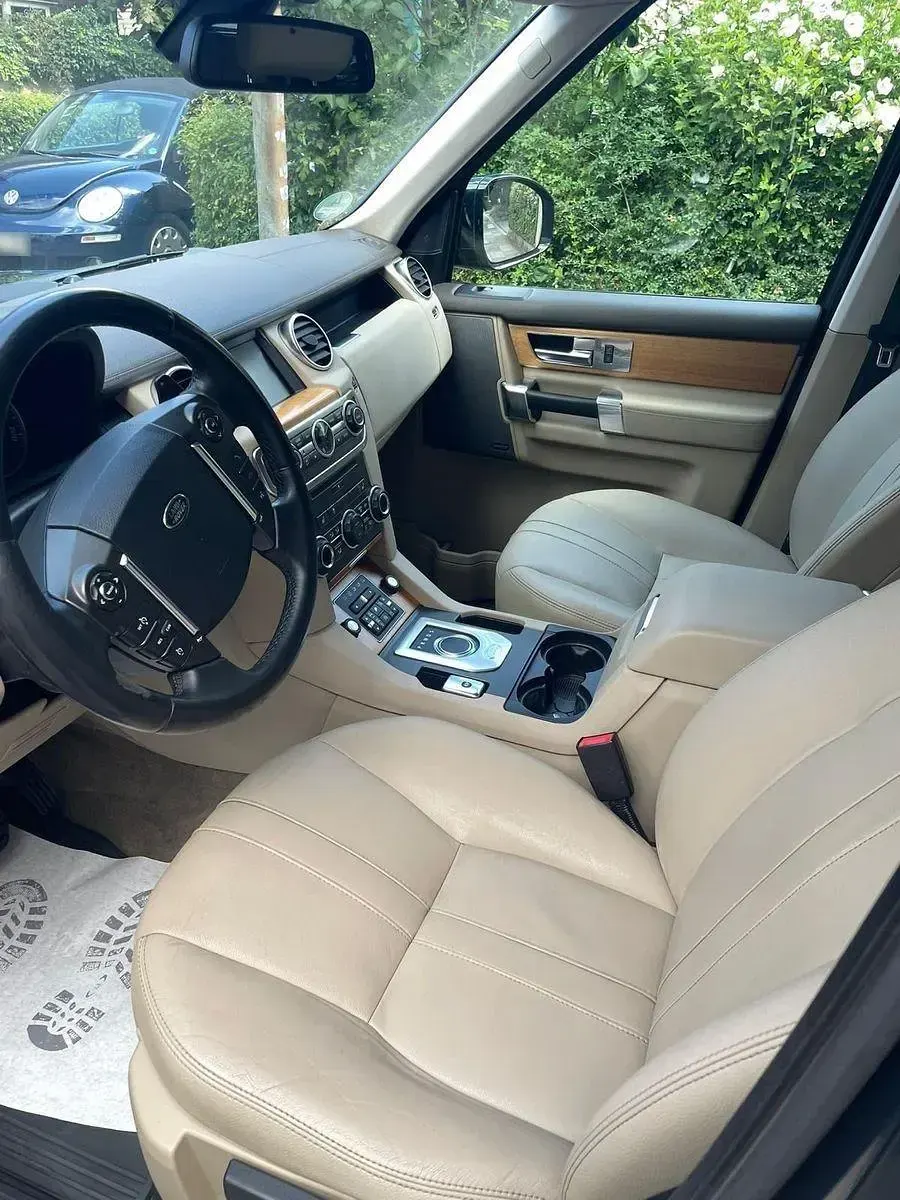Gebraucht Land Rover Discovery SE 211 PS (155 kW) 2015 Grün SUV