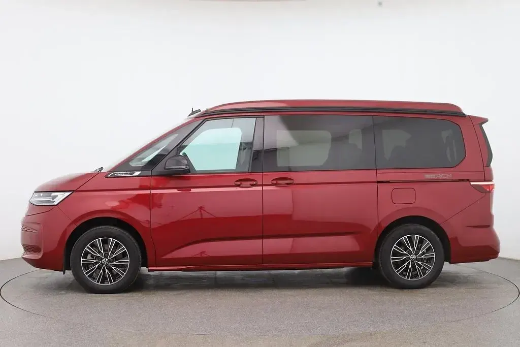Neu VW Multivan California 150 PS (110 kW) 2025 Rot Van / Kleinbus