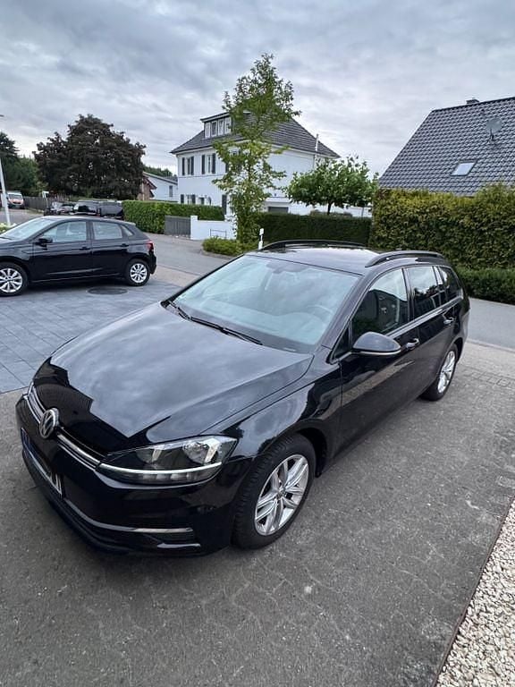 Schwarz Gebraucht 2019 VW Golf VII Comfortline Kombi | 13.500 € (Guter Preis) - Bild 1/4