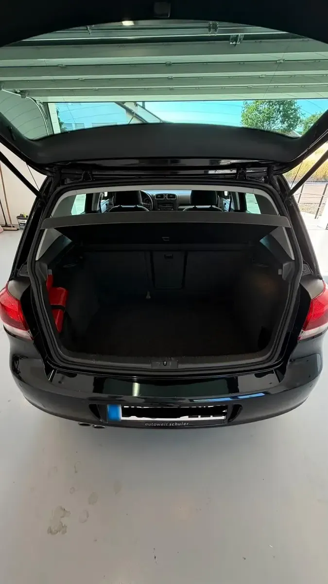 Gebraucht VW Golf VI 140 PS (102 kW) 2012 Schwarz Kleinwagen