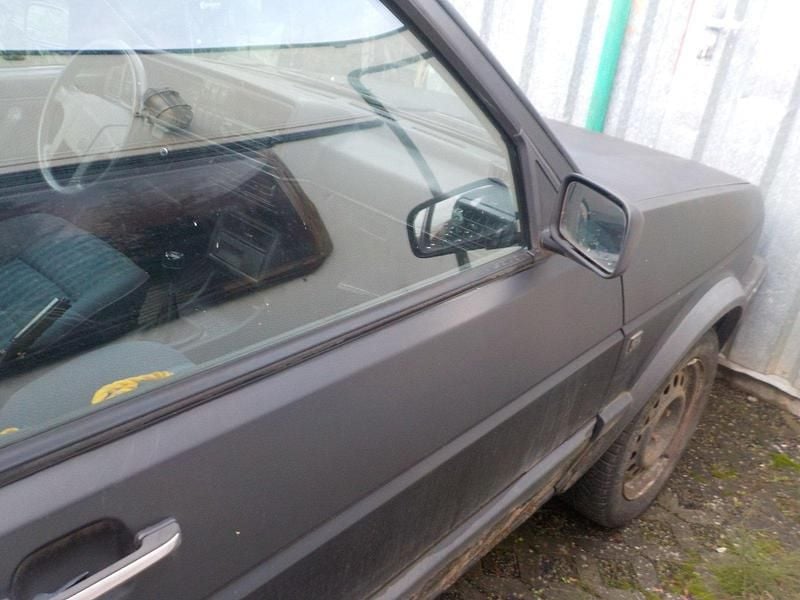 Second-hand VW Golf 98 CP (72 kW) 1989 Negru Coupe