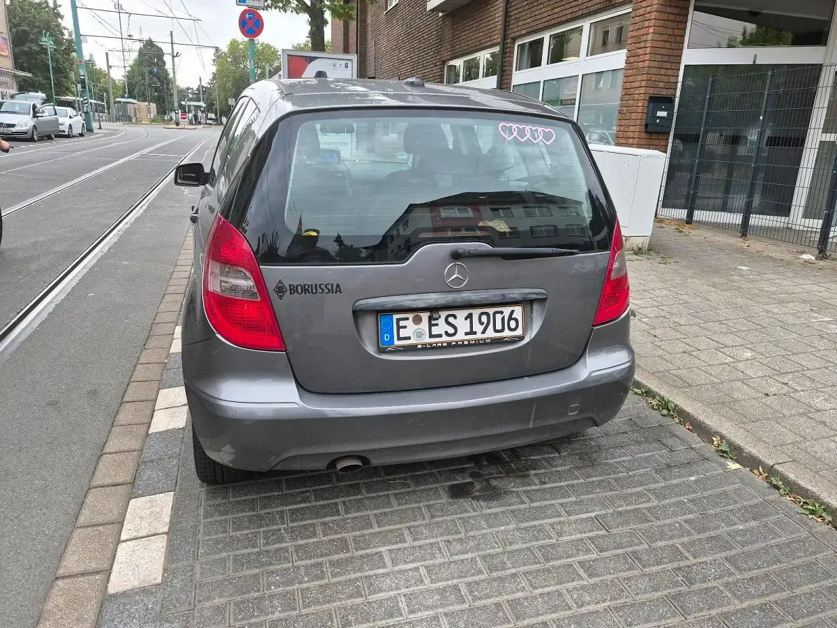 Gebraucht Mercedes A180 109 PS (80 kW) 2009 Schwarz Kleinwagen