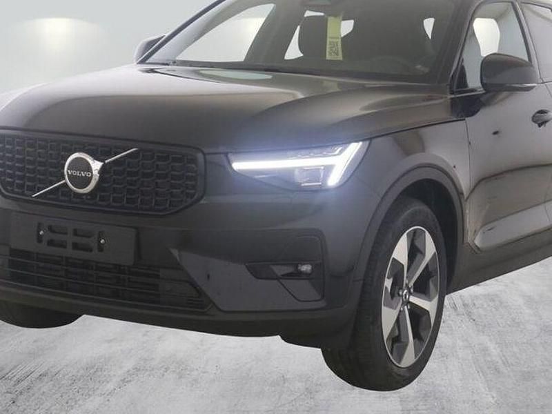 Gebraucht Volvo XC40 Plus 197 PS (144 kW) 2024 Schwarz SUV